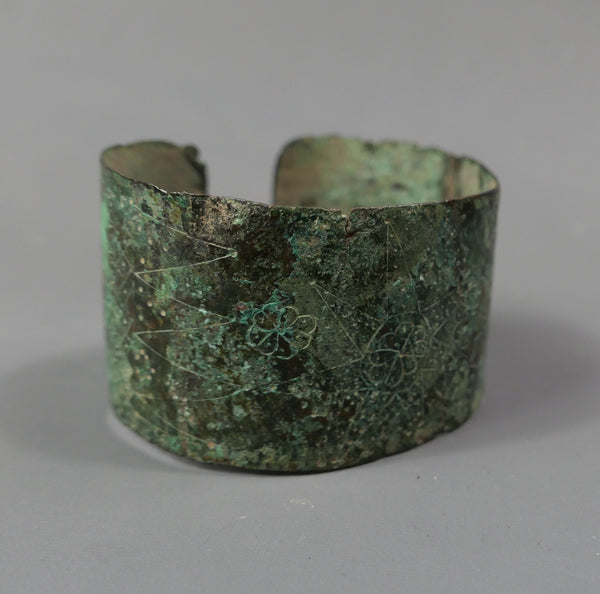 Open bracelet.