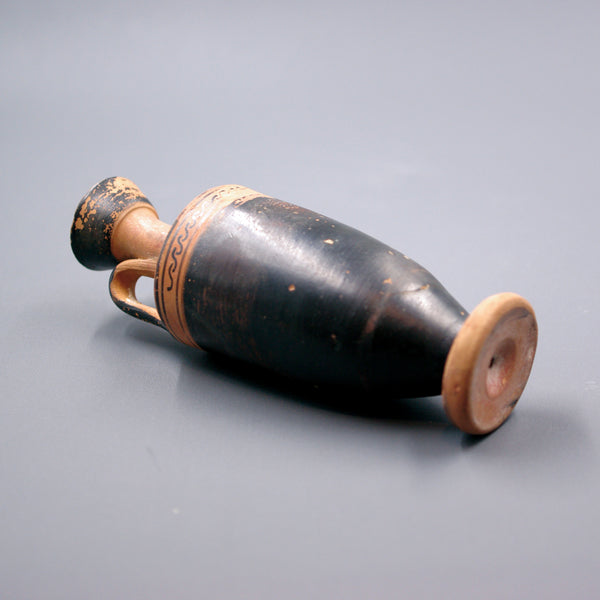 Lekythos.