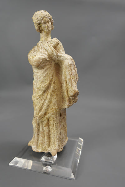 Statuette féminine.