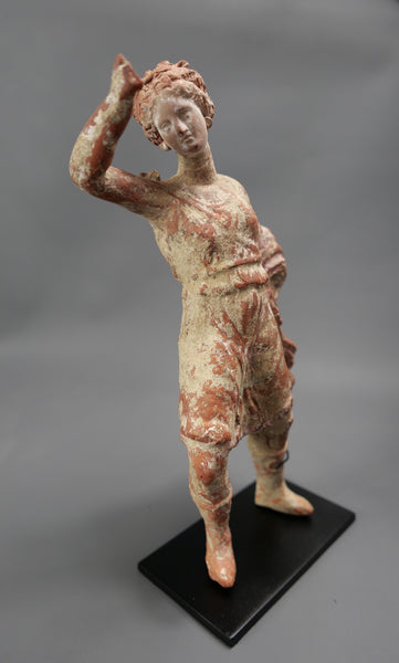 Statuette féminine.