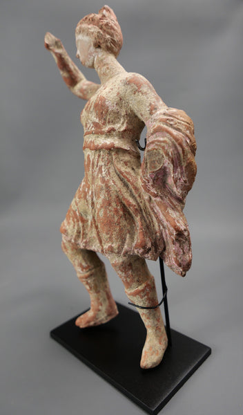 Statuette féminine.